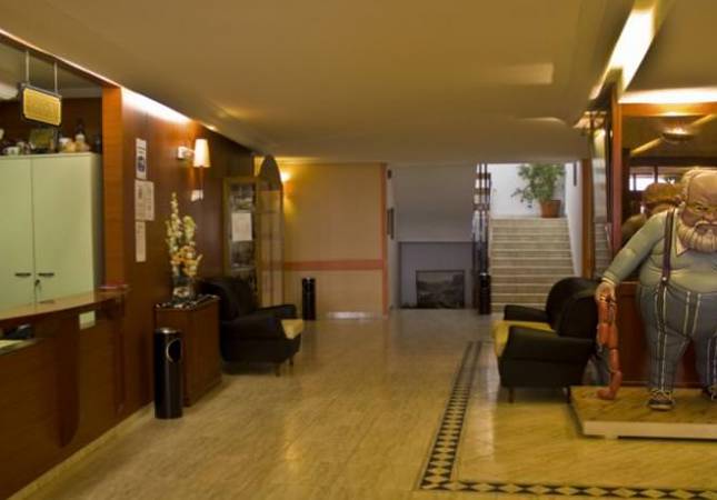 Románticas habitaciones en Hotel Felipe II. Relájate con los mejores precios de Albacete